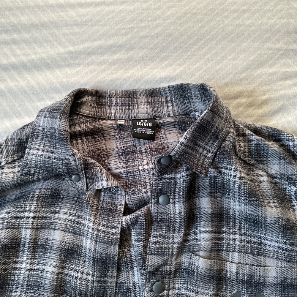 Under Armour Men's flannel - Picture 2 of 4